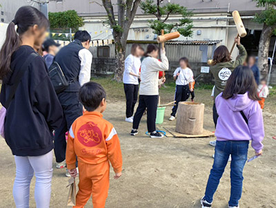 餅つきの様子